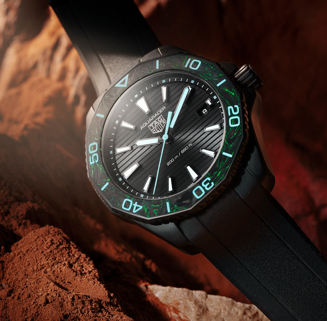 TGHR Aquaracer Professional 200 Solargraph with Black Dial