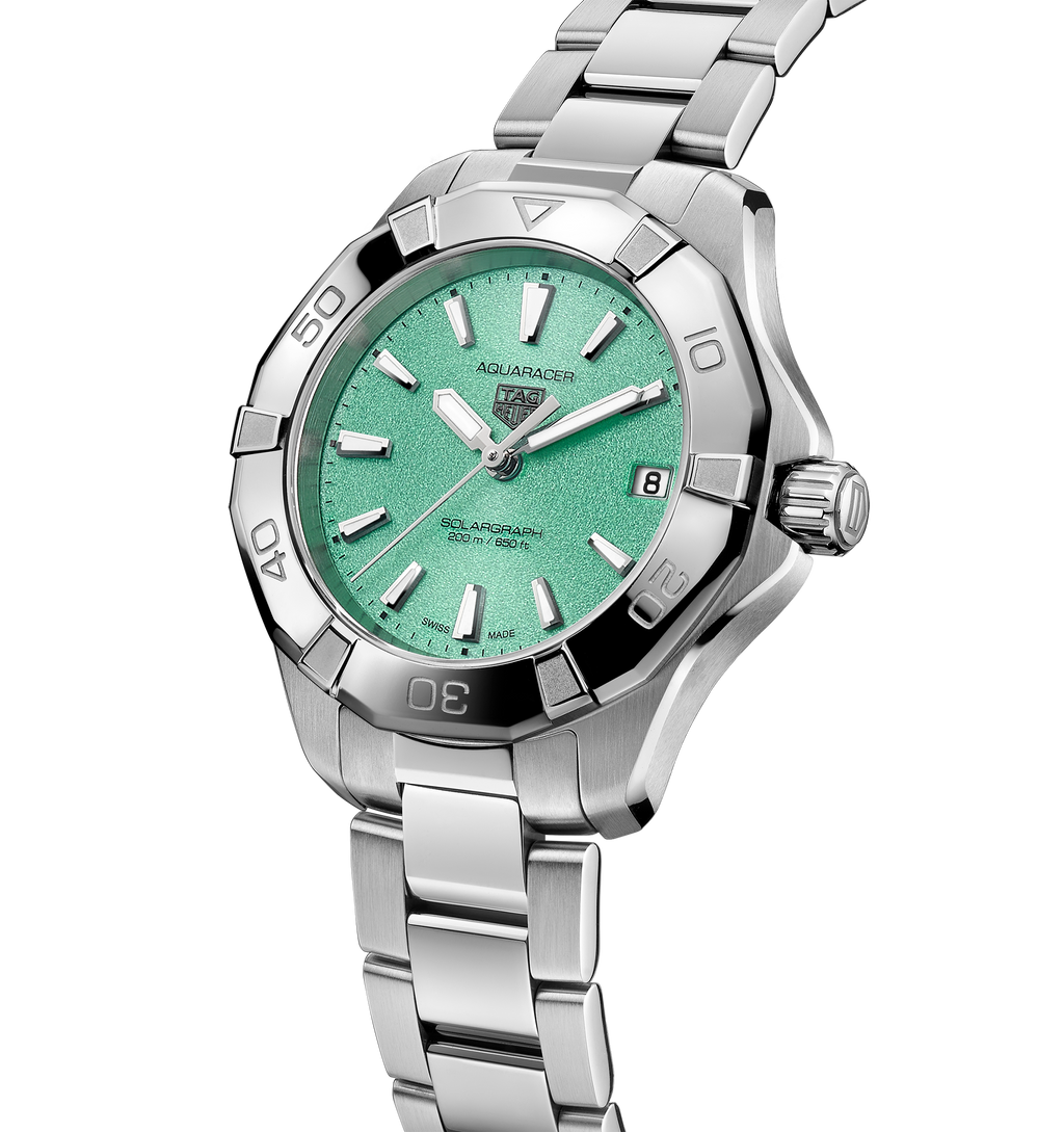 TGHR Aquaracer Professional 200 Solargraph Watch with Green Dial