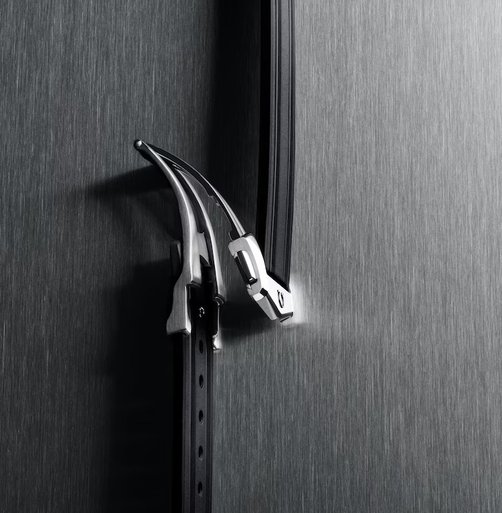 OMG Seamaster Diver 300m, 42mm with Rubber Strap